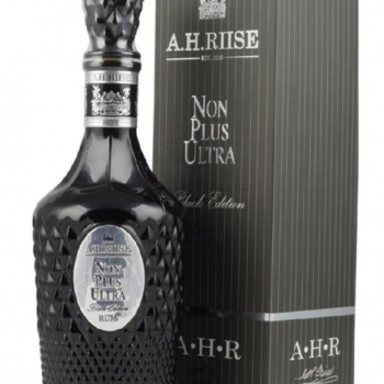 Lahev A.H.Riise Non Plus Ultra Black edition 0,7l 42%